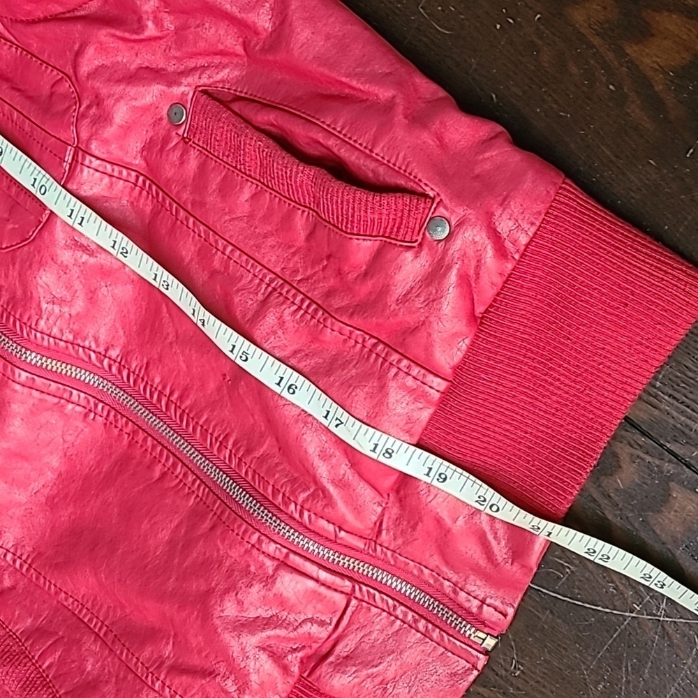 YMI Red Vest - Picture 9 of 9